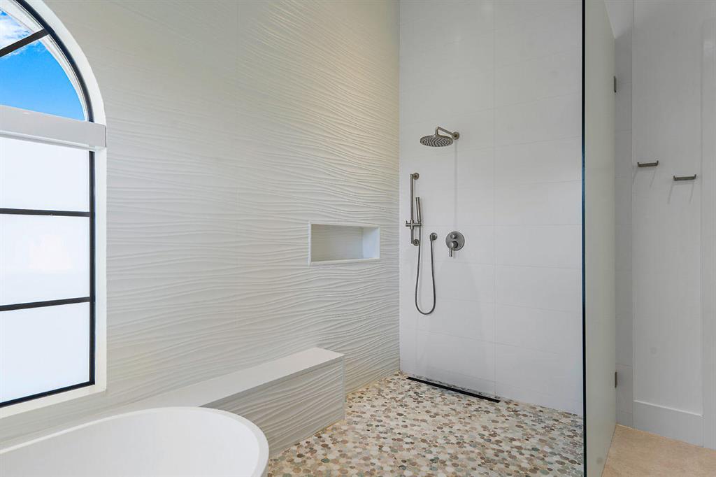 PALM BEACH POINT - Residential