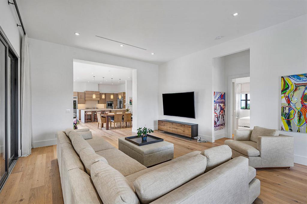 PALM BEACH POINT - Residential