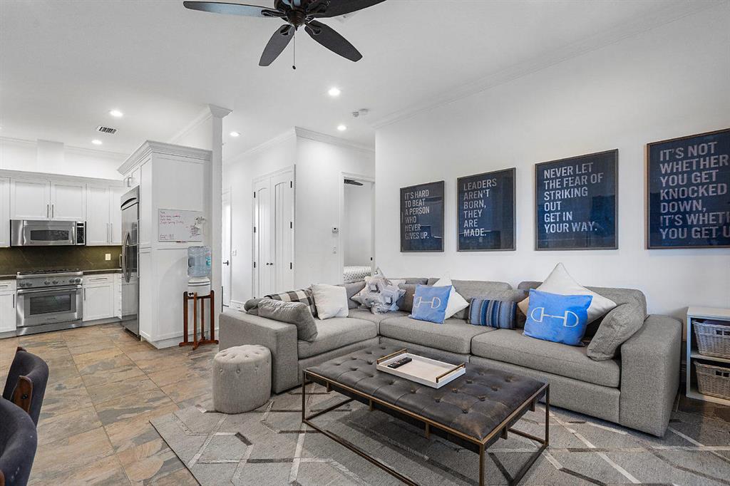 PALM BEACH POINT - Residential