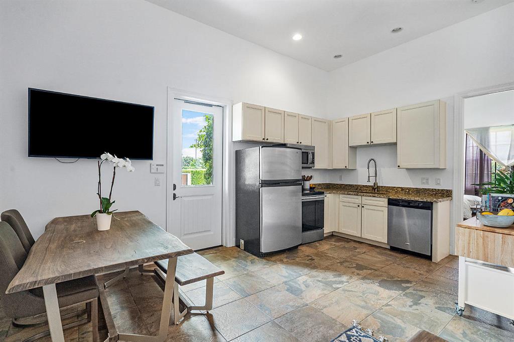 PALM BEACH POINT - Residential