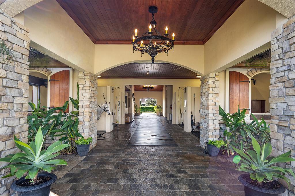 PALM BEACH POINT - Residential