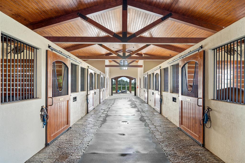 PALM BEACH POINT - Residential