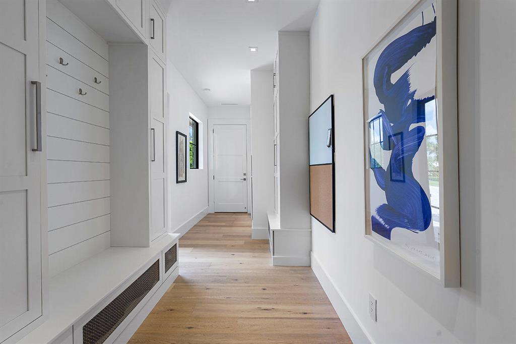 PALM BEACH POINT - Residential