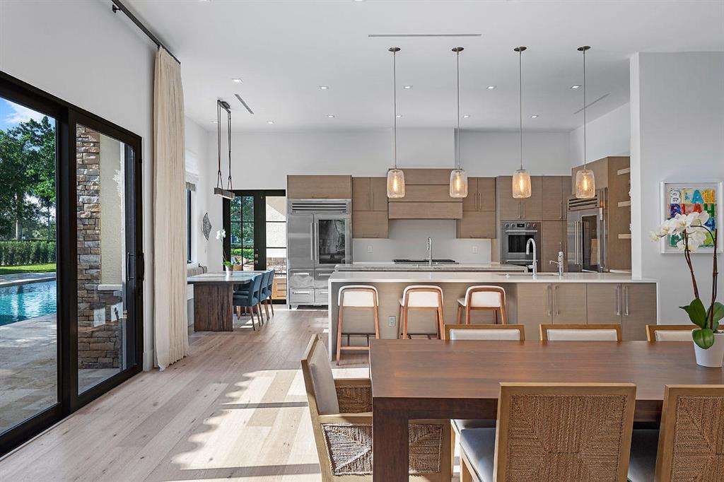 PALM BEACH POINT - Residential