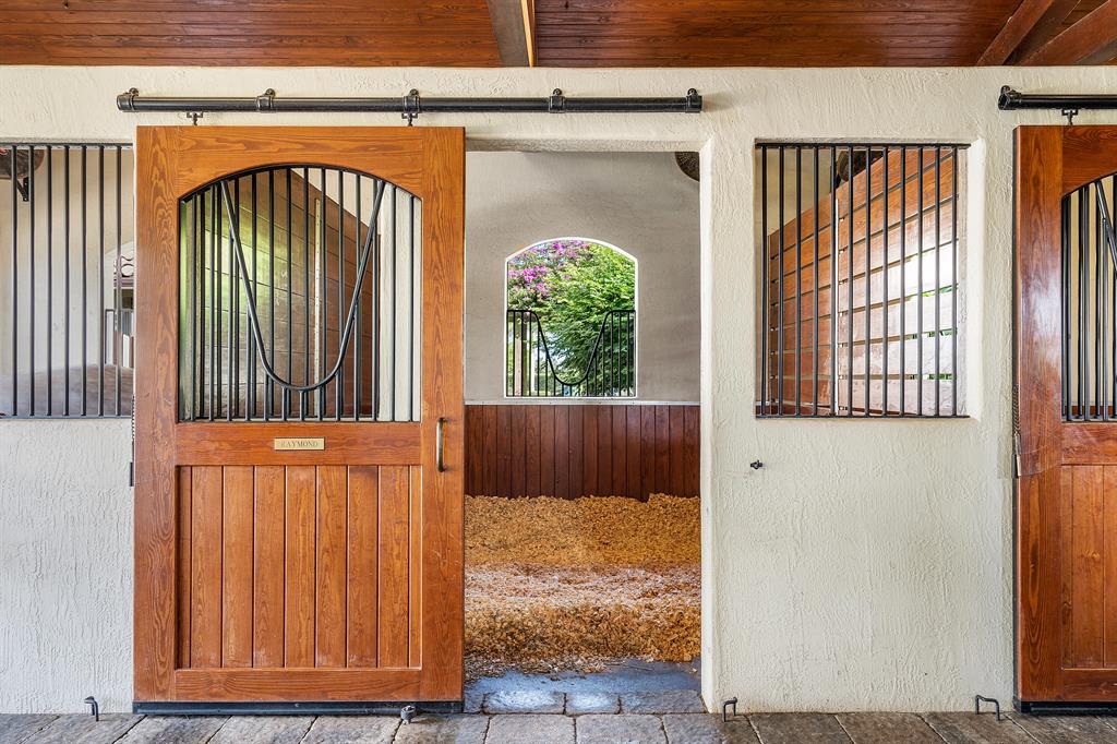 PALM BEACH POINT - Residential