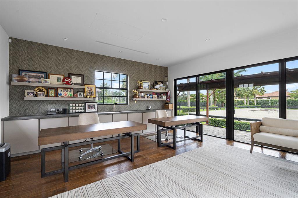 PALM BEACH POINT - Residential