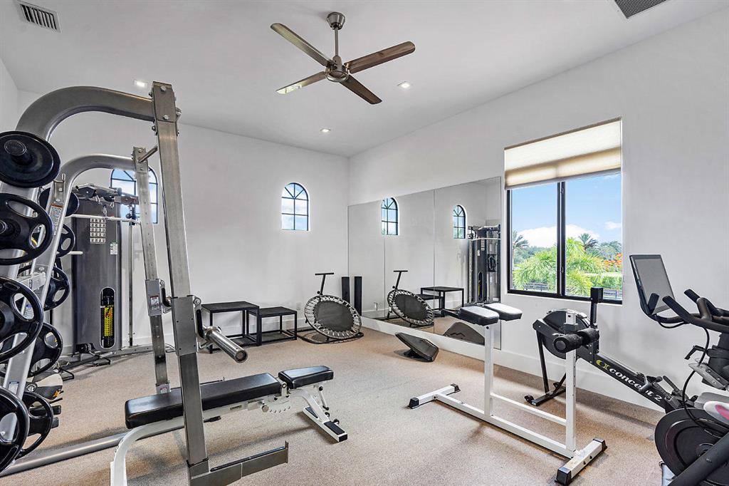 PALM BEACH POINT - Residential