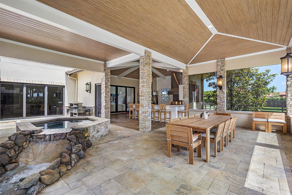 PALM BEACH POINT - Residential