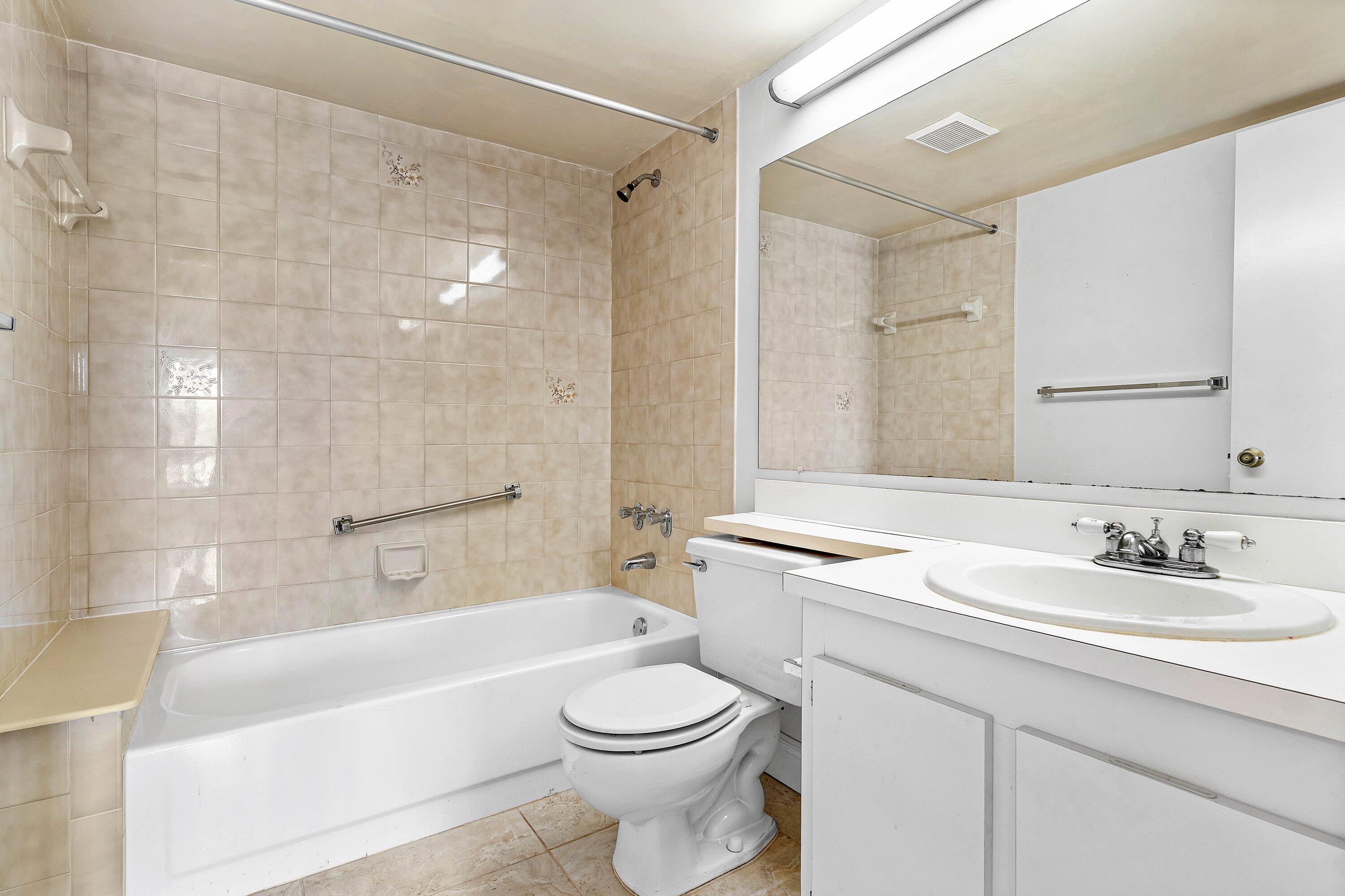 PINE RIDGE NORTH VILLAGE IV CONDO - Residential