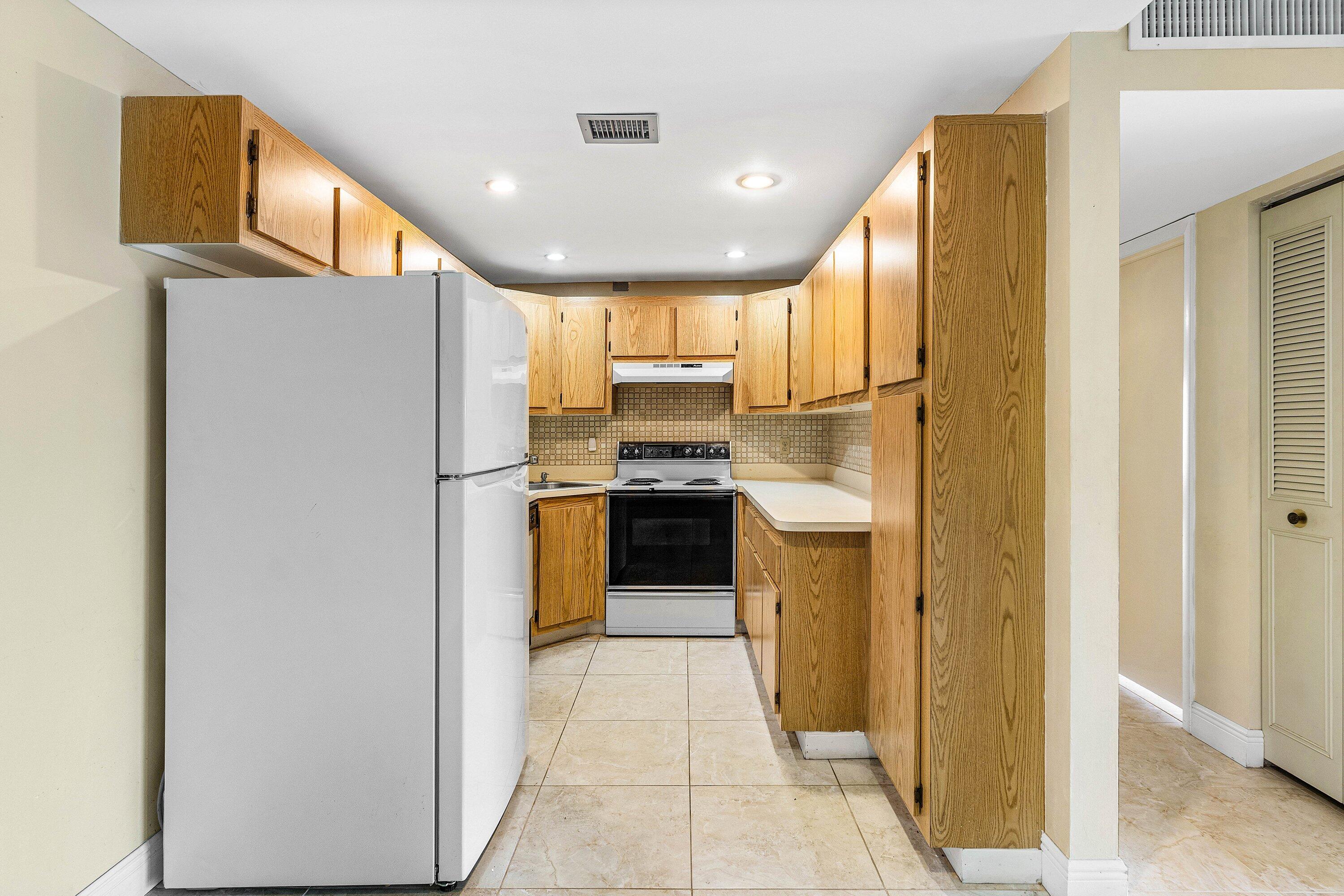 PINE RIDGE NORTH VILLAGE IV CONDO - Residential