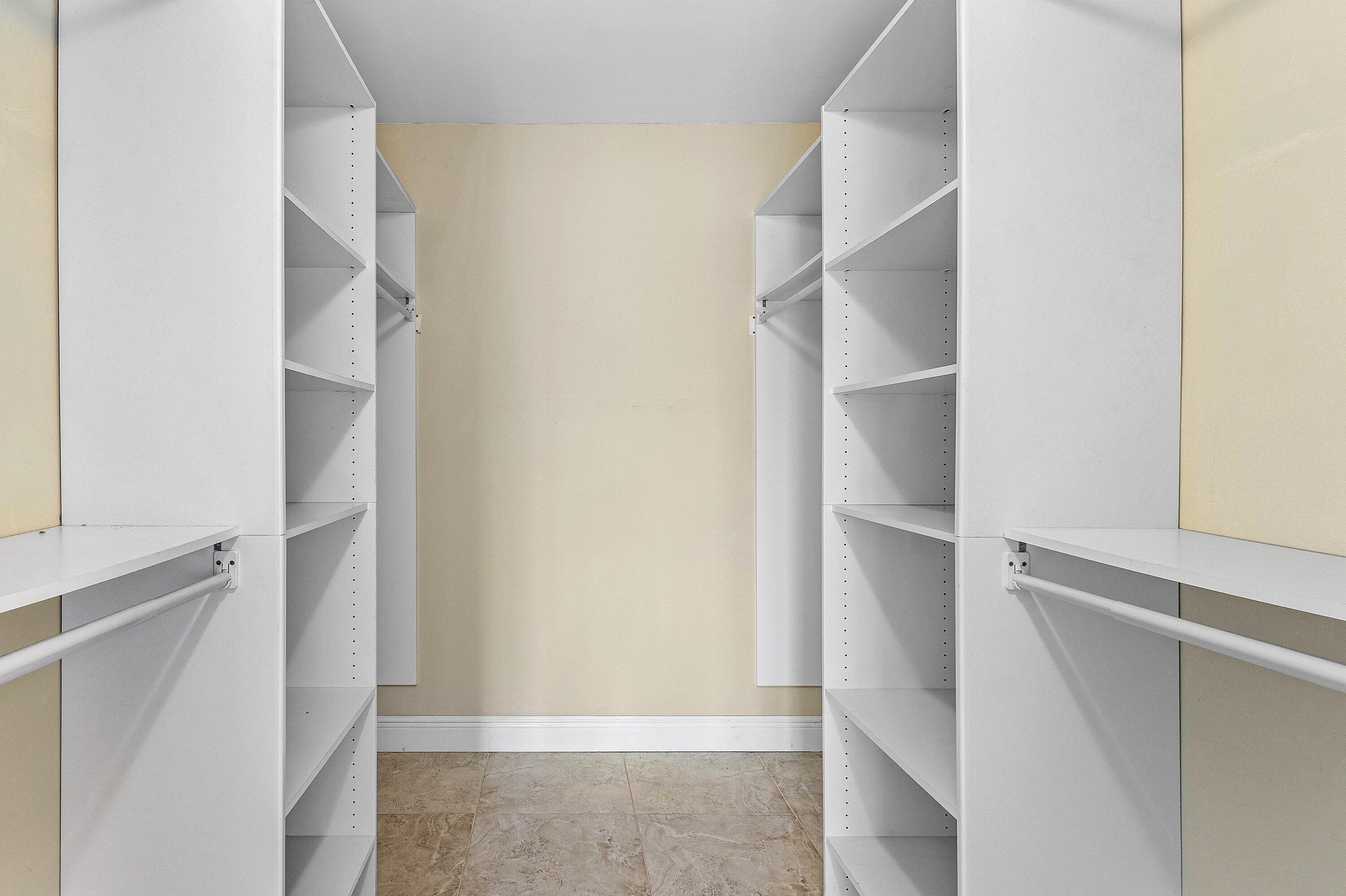 PINE RIDGE NORTH VILLAGE IV CONDO - Residential