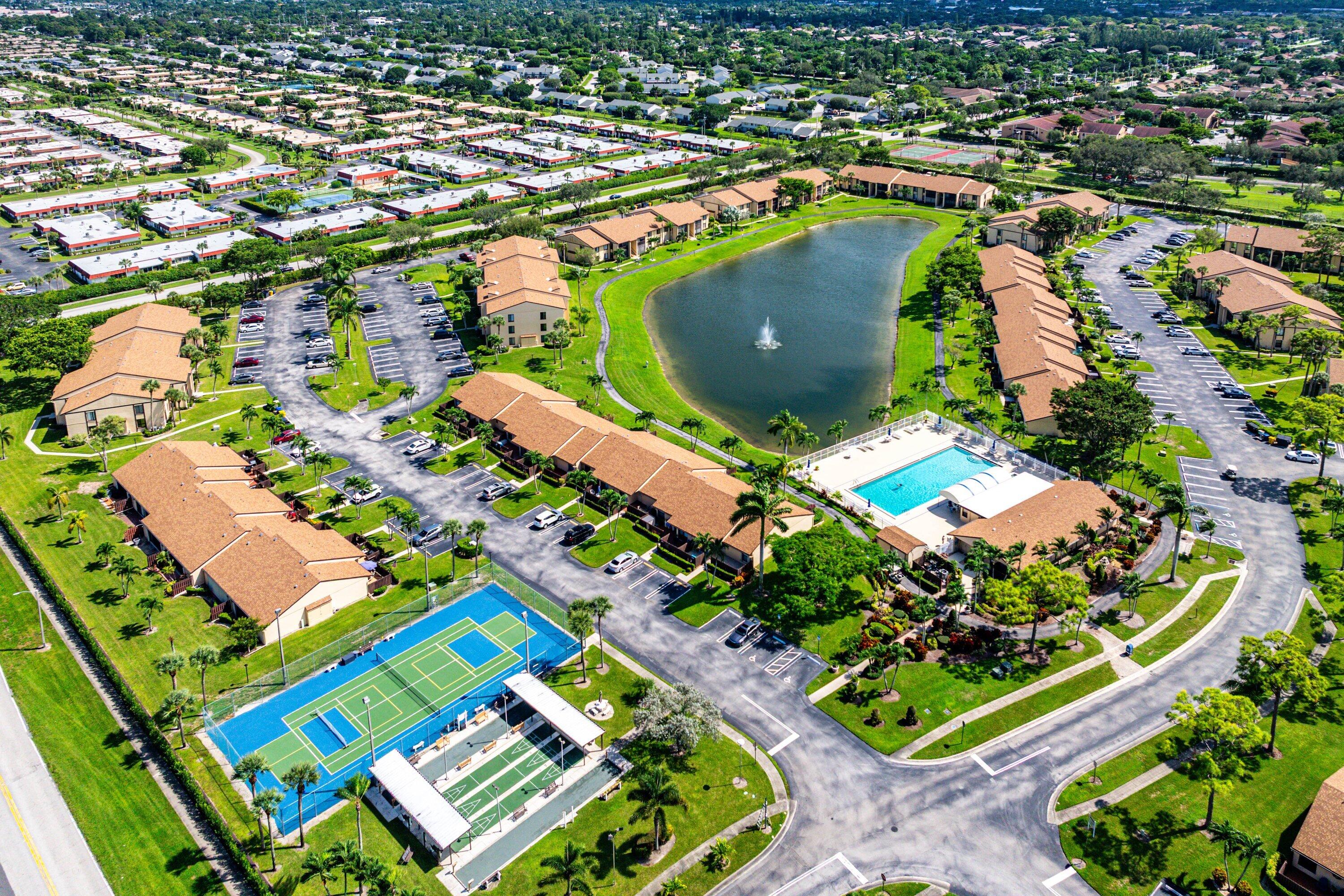 PINE RIDGE NORTH VILLAGE IV CONDO - Residential