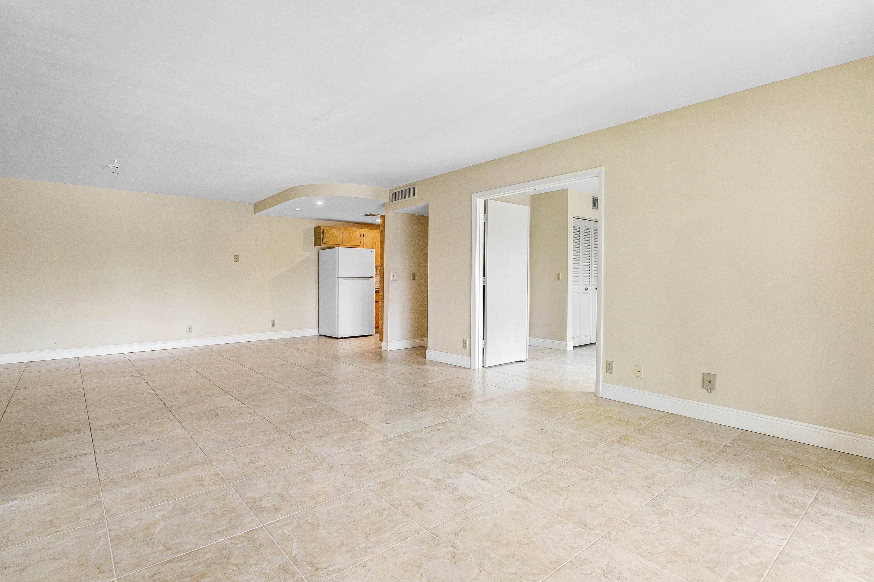 PINE RIDGE NORTH VILLAGE IV CONDO - Residential