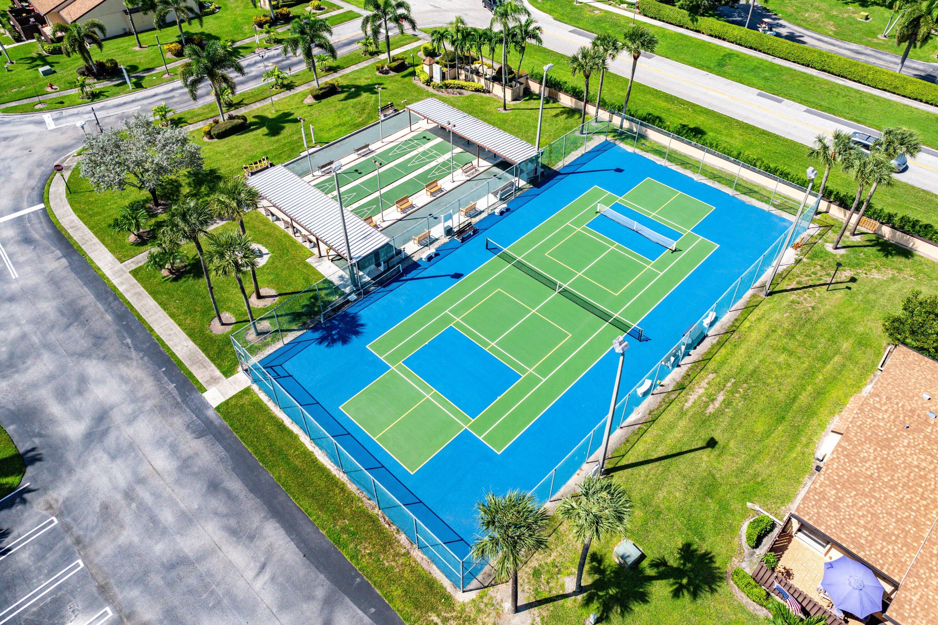 PINE RIDGE NORTH VILLAGE IV CONDO - Residential