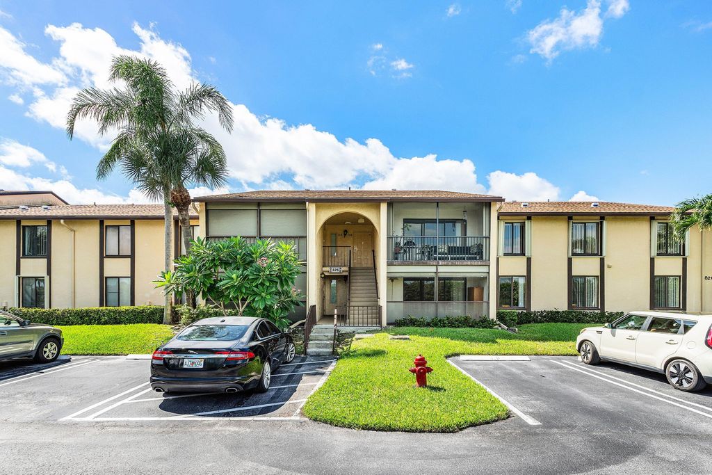 Photo of 826 Sky Pine Way #D1, Greenacres, FL 33415 (MLS # R11128974)