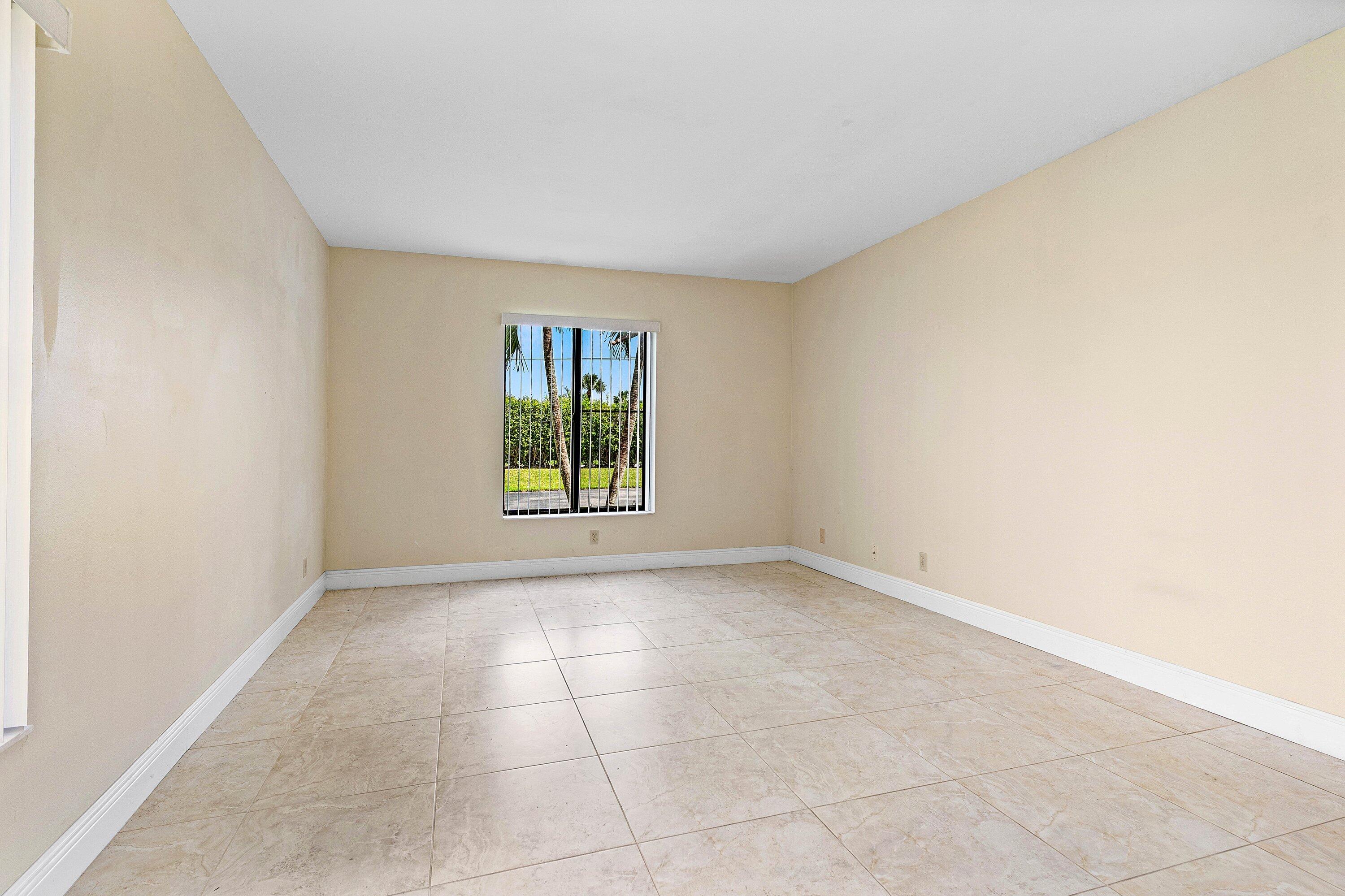 PINE RIDGE NORTH VILLAGE IV CONDO - Residential