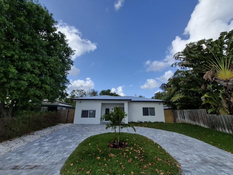 Photo of 111 NE 45 Street, Oakland Park, FL 33334 (MLS # F10536460)