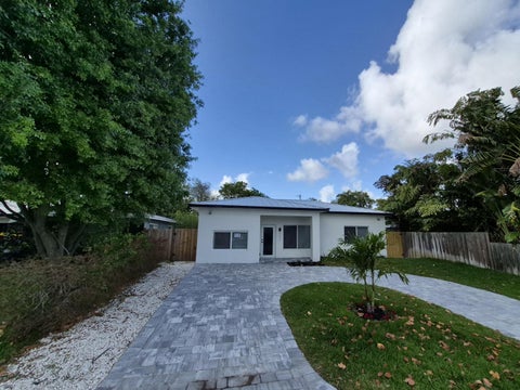 Tiny photo for 111 NE 45 Street, Oakland Park, FL 33334 (MLS # F10536460)