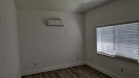 Tiny photo for 111 NE 45 Street, Oakland Park, FL 33334 (MLS # F10536460)