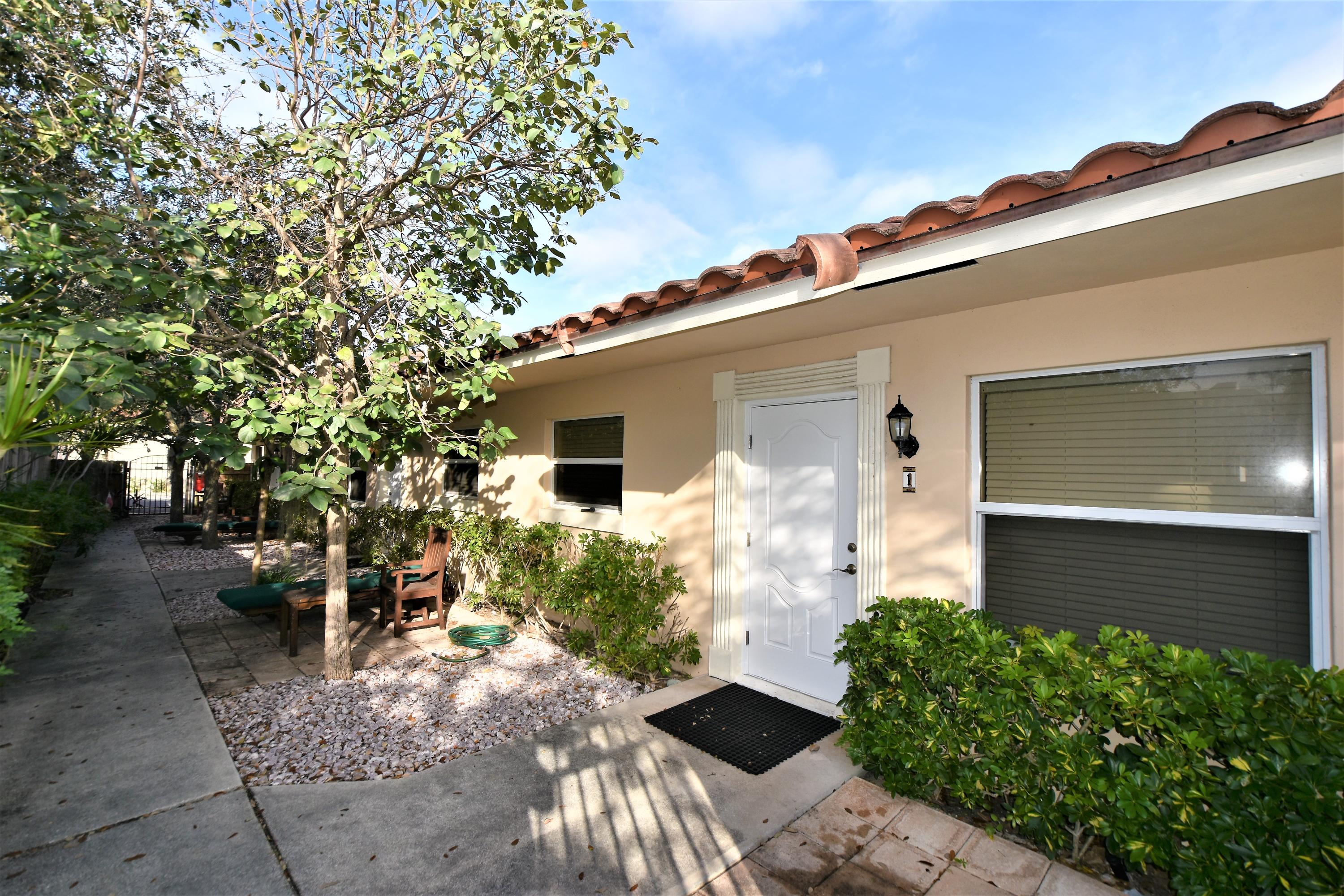 LAKE WORTH TOWN OF - Residential Income