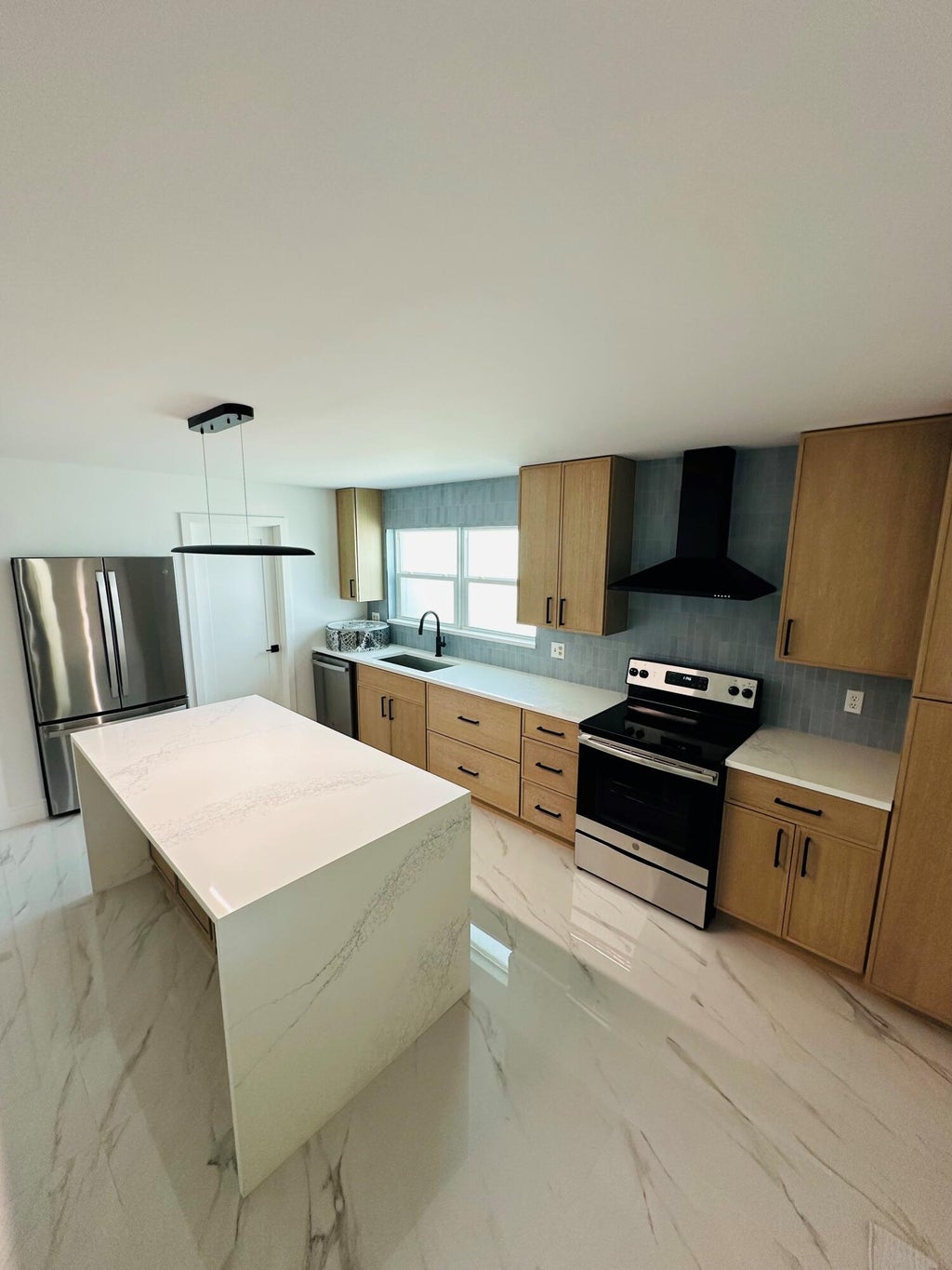 Photo of 214 SW 4TH Street, Boca Raton, FL 33432 (MLS # B26058061)