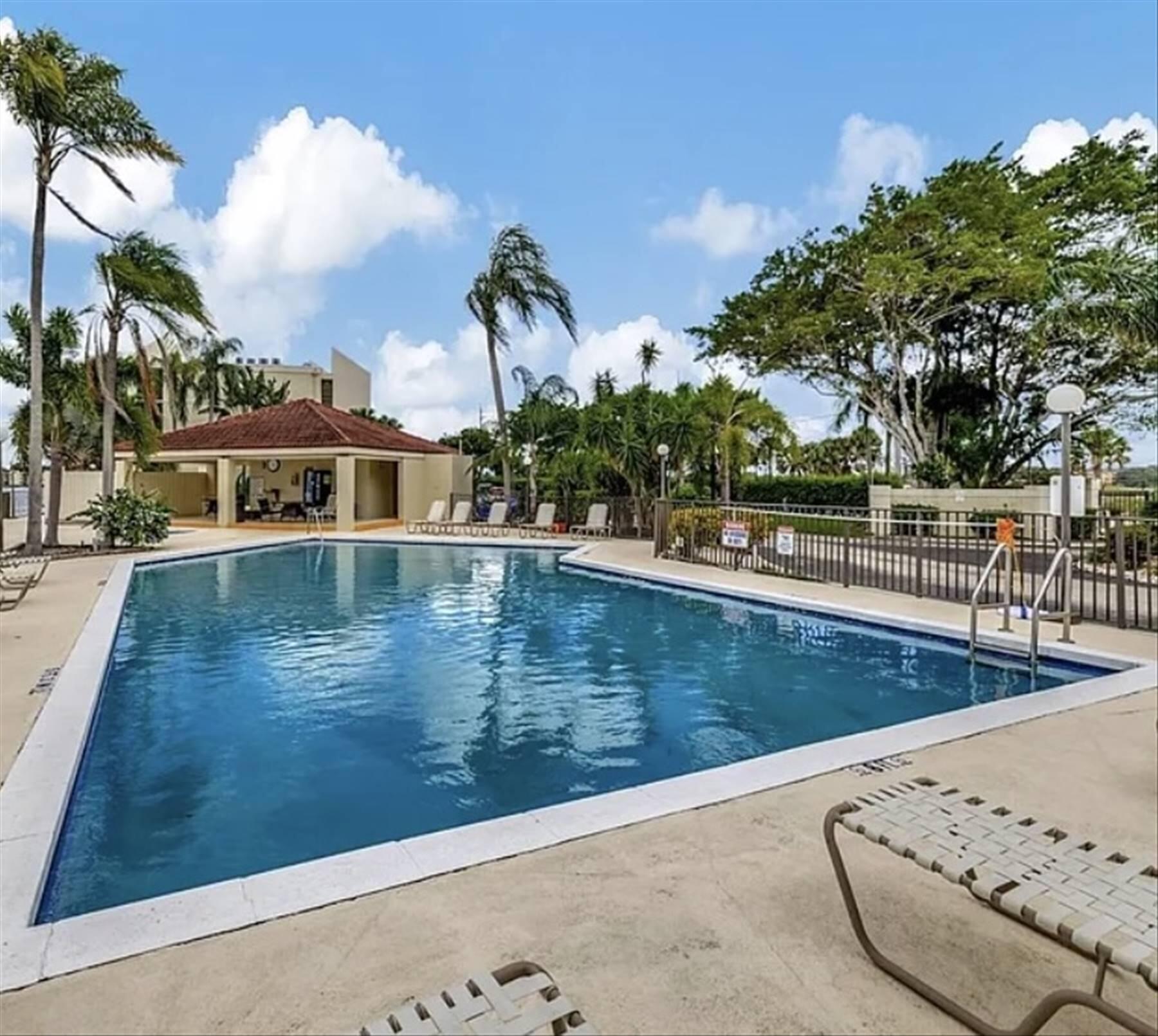 LAKE EMERALD CONDOMINIUM NO SIX - Residential