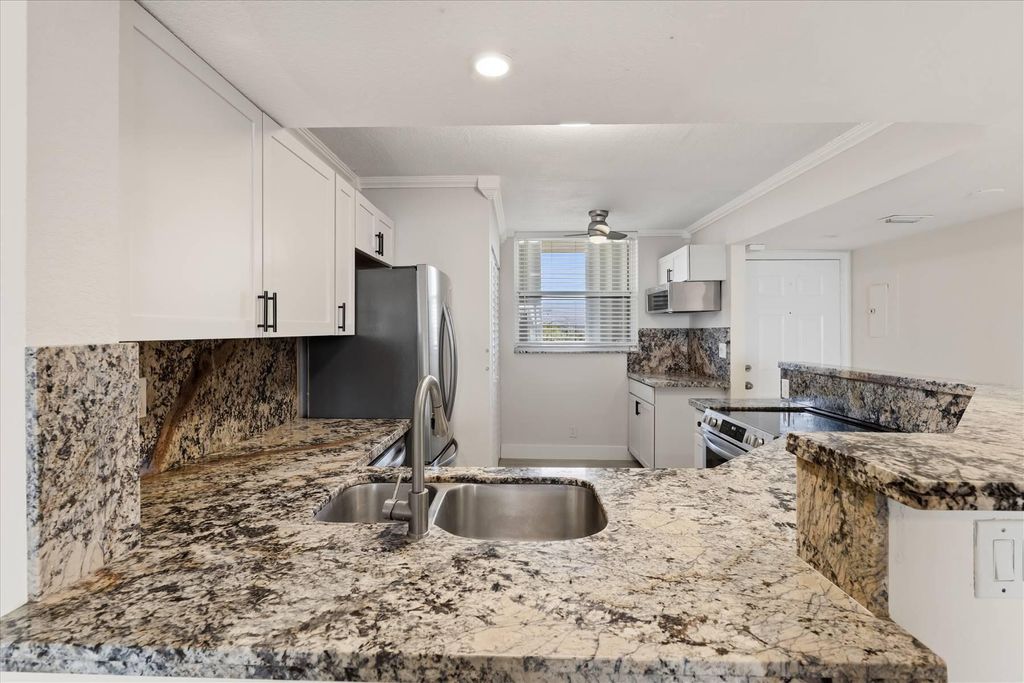 Photo of 115 Lake Emerald DR #304, Oakland Park, FL 33309 (MLS # B26030837)