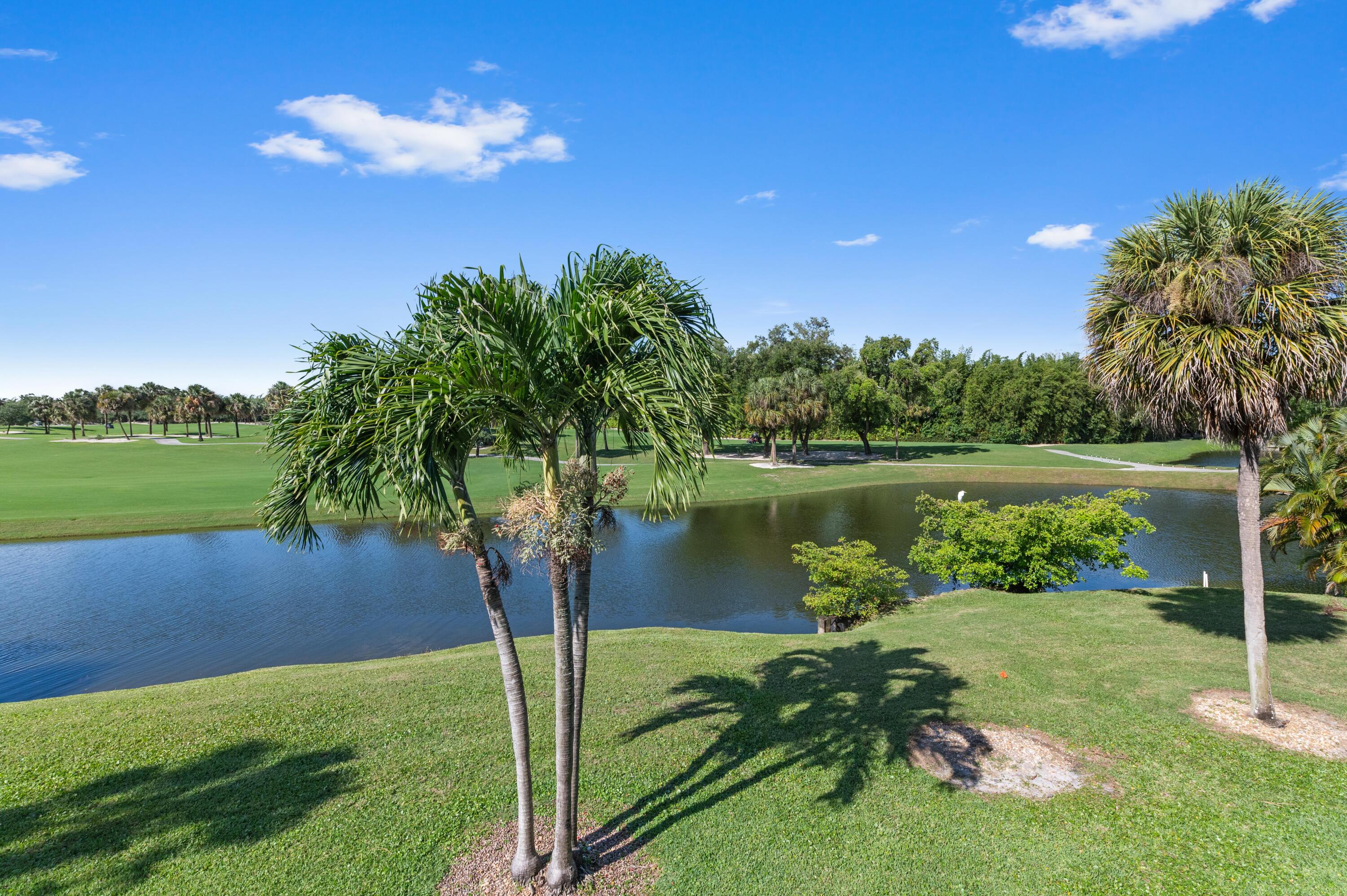 PARLIAMENT GOLF VILLAS CONDO - Residential