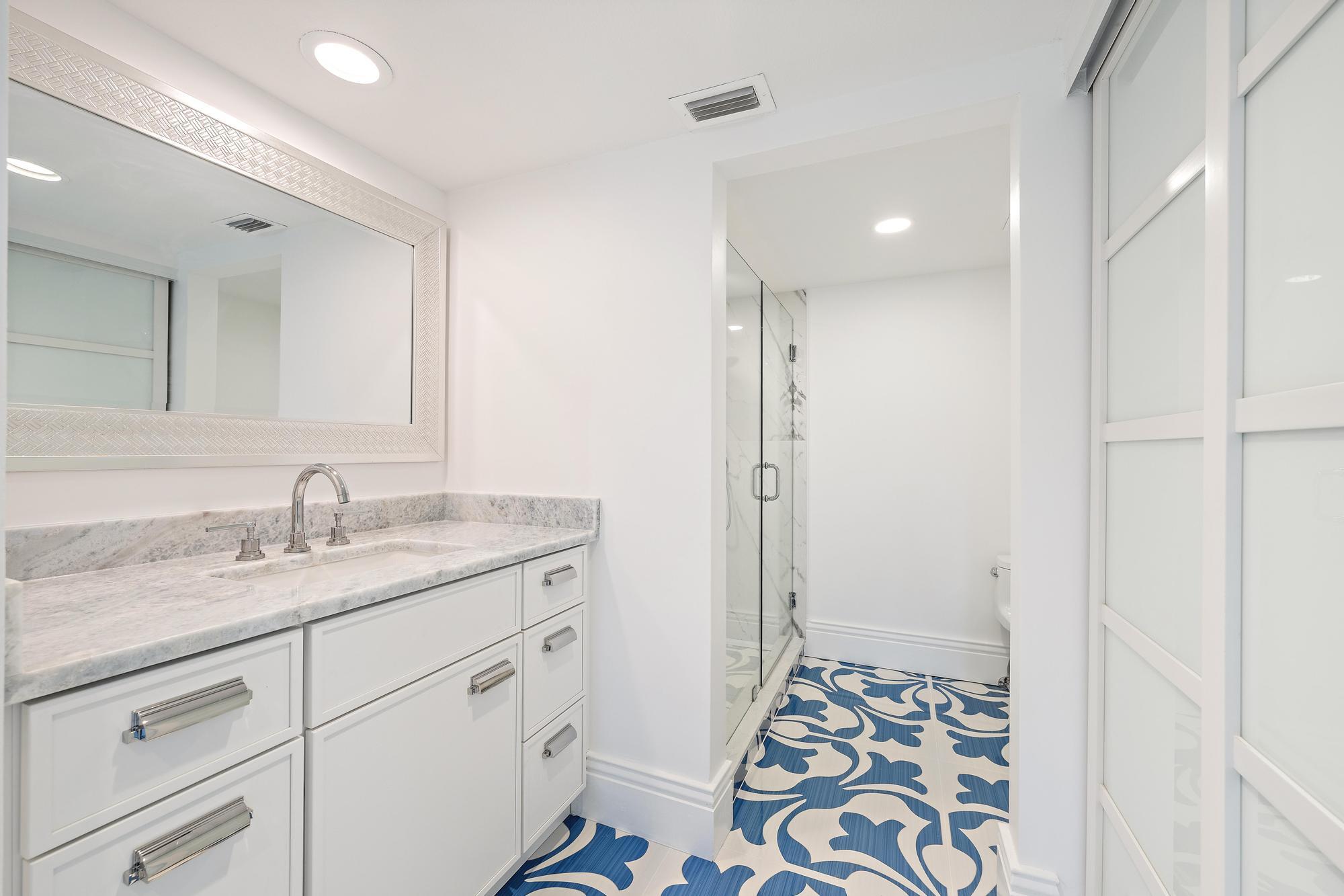 PARLIAMENT GOLF VILLAS CONDO - Residential