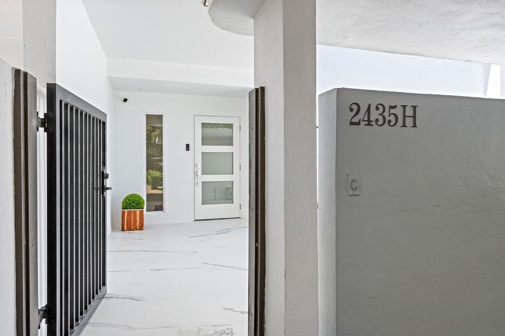 Photo of 2435 Presidential Way #H, West Palm Beach, FL 33401 (MLS # B26022674)