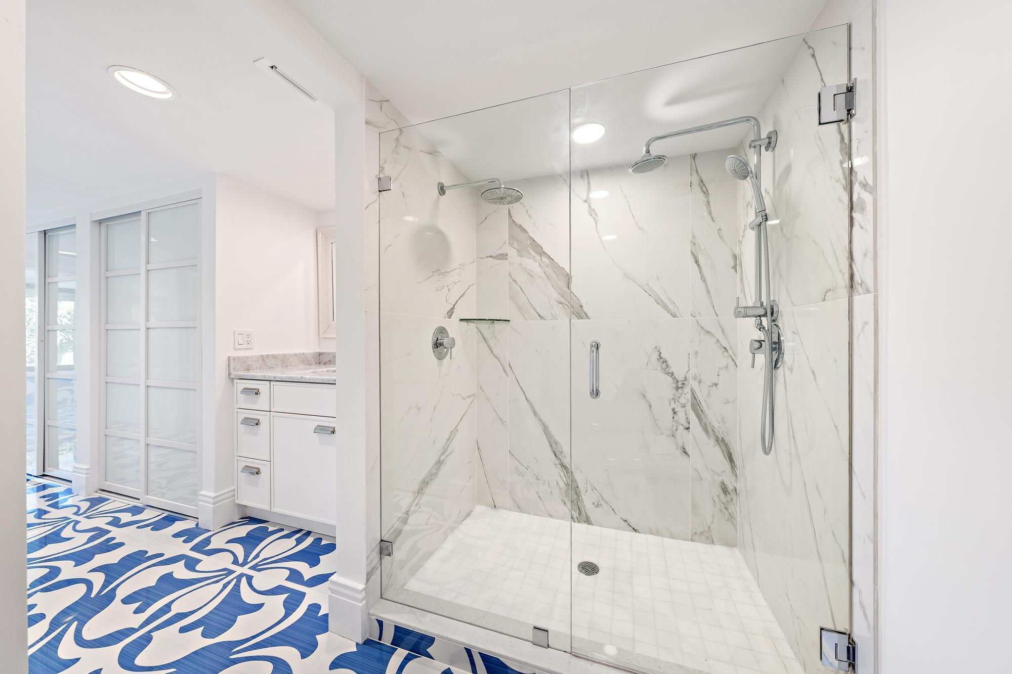 PARLIAMENT GOLF VILLAS CONDO - Residential