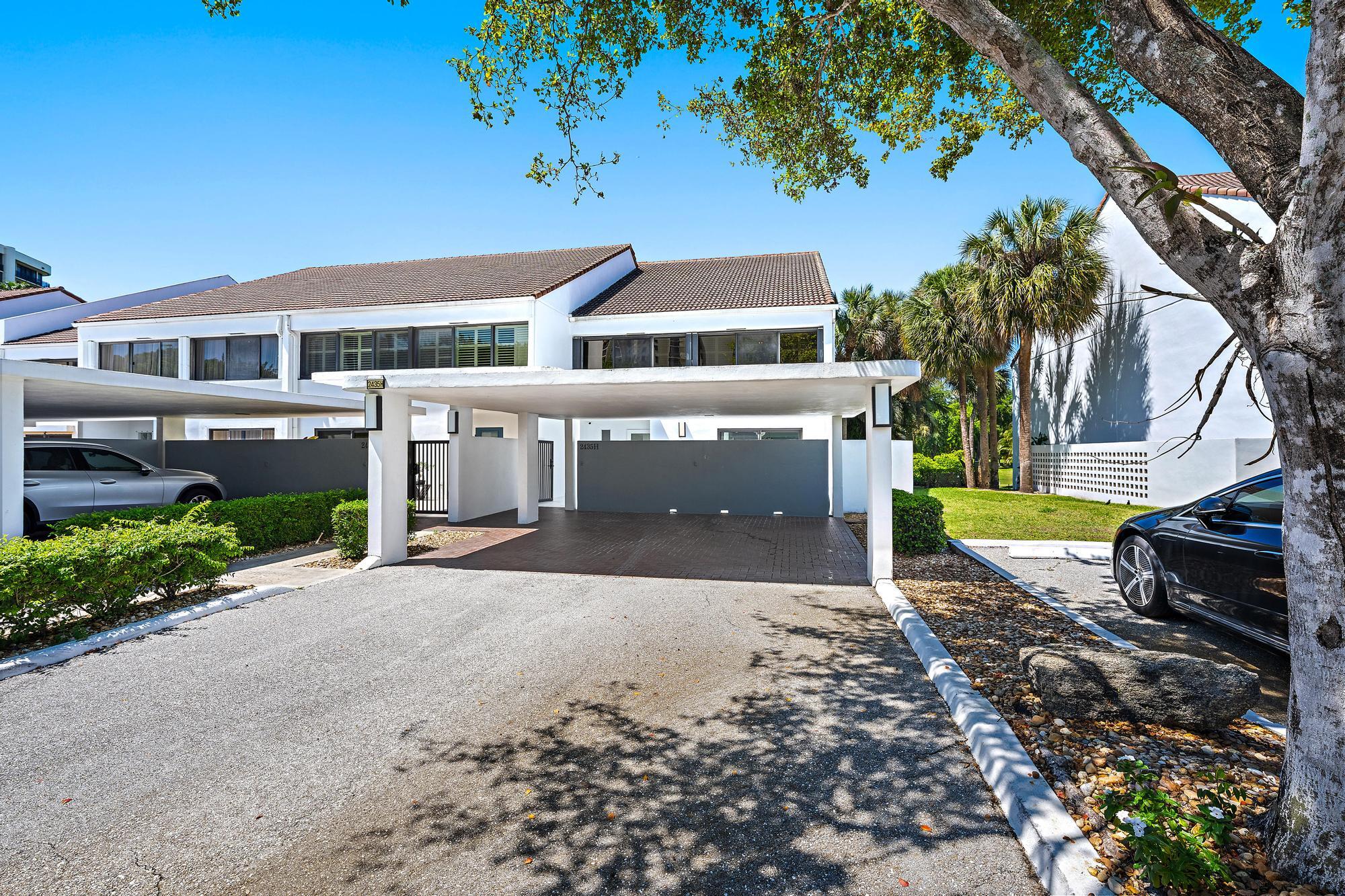 PARLIAMENT GOLF VILLAS CONDO - Residential