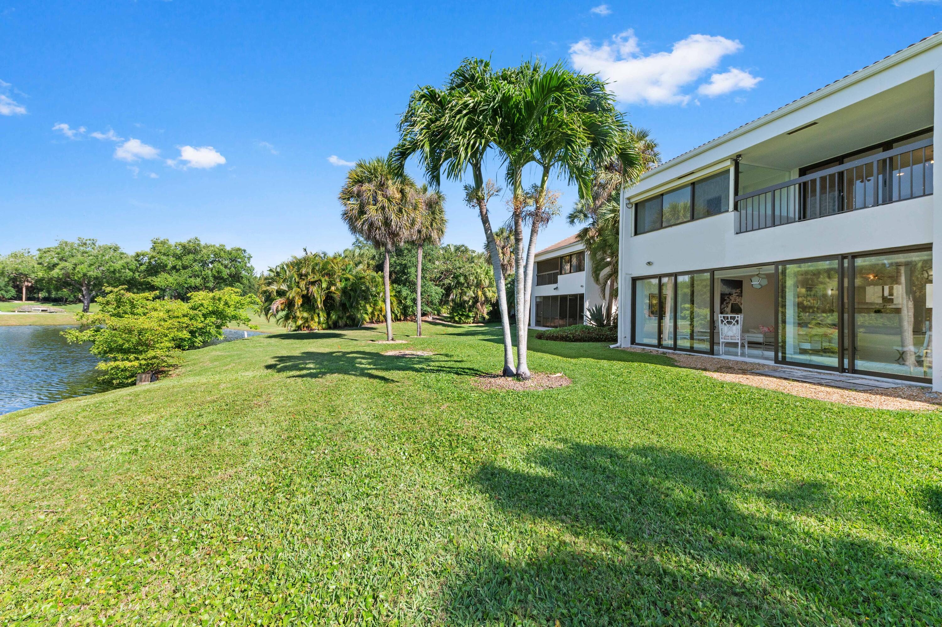 PARLIAMENT GOLF VILLAS CONDO - Residential