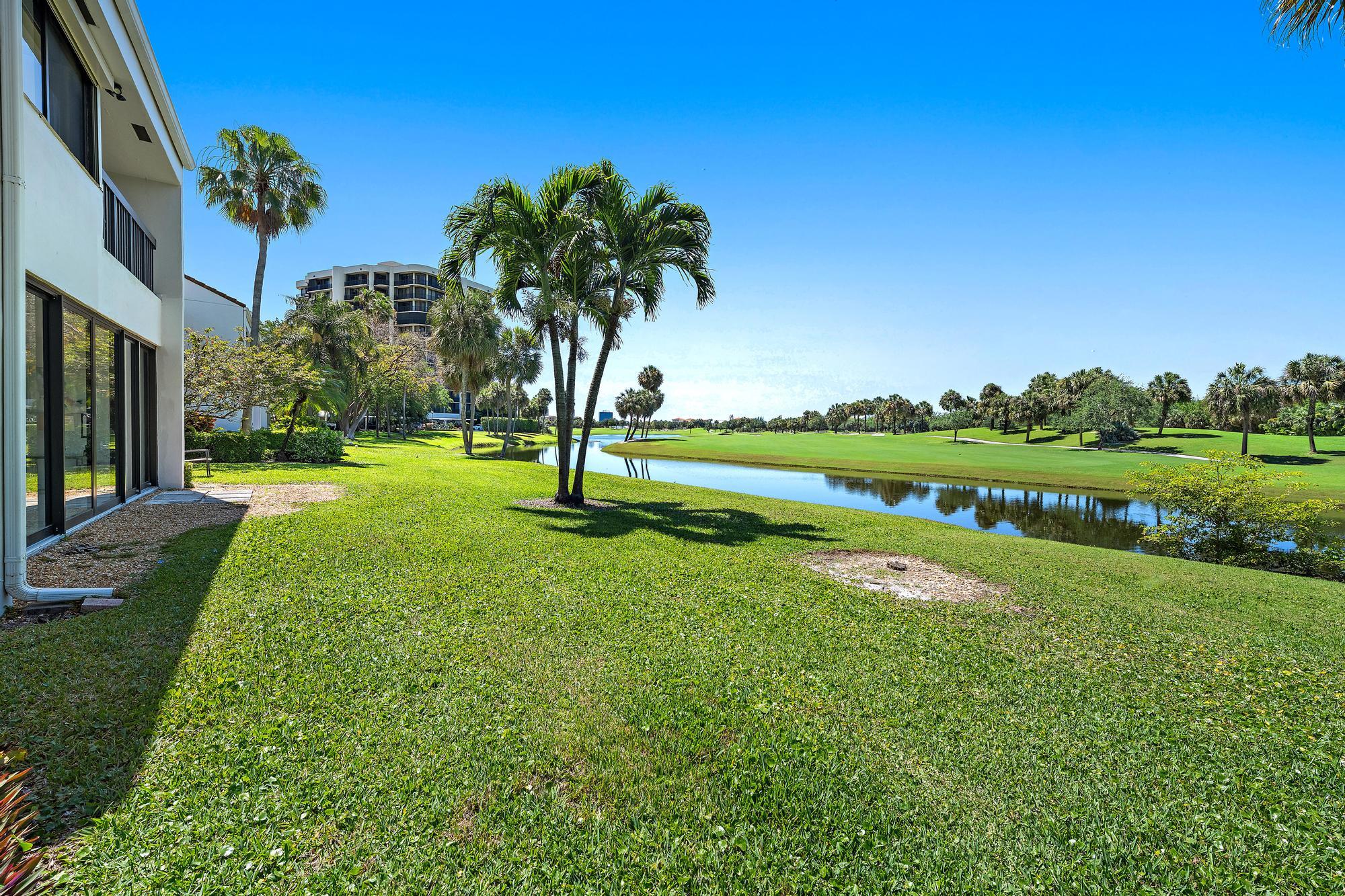 PARLIAMENT GOLF VILLAS CONDO - Residential
