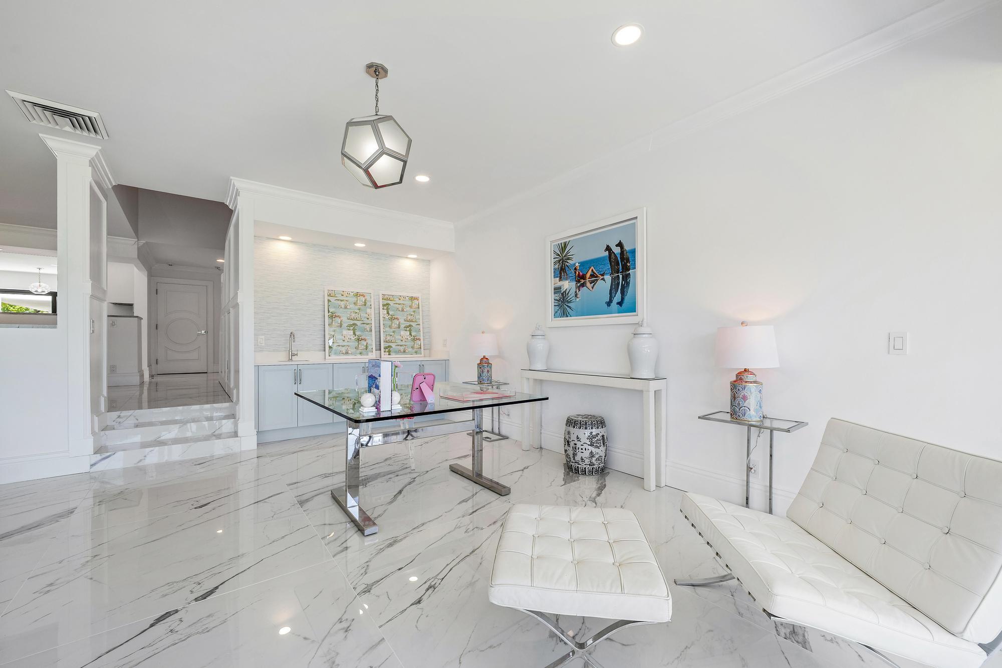 PARLIAMENT GOLF VILLAS CONDO - Residential