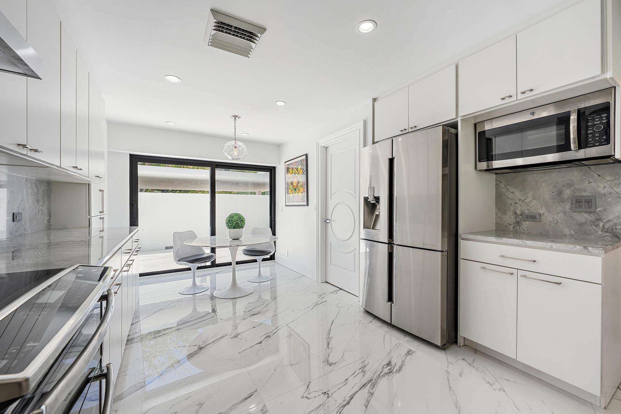 PARLIAMENT GOLF VILLAS CONDO - Residential