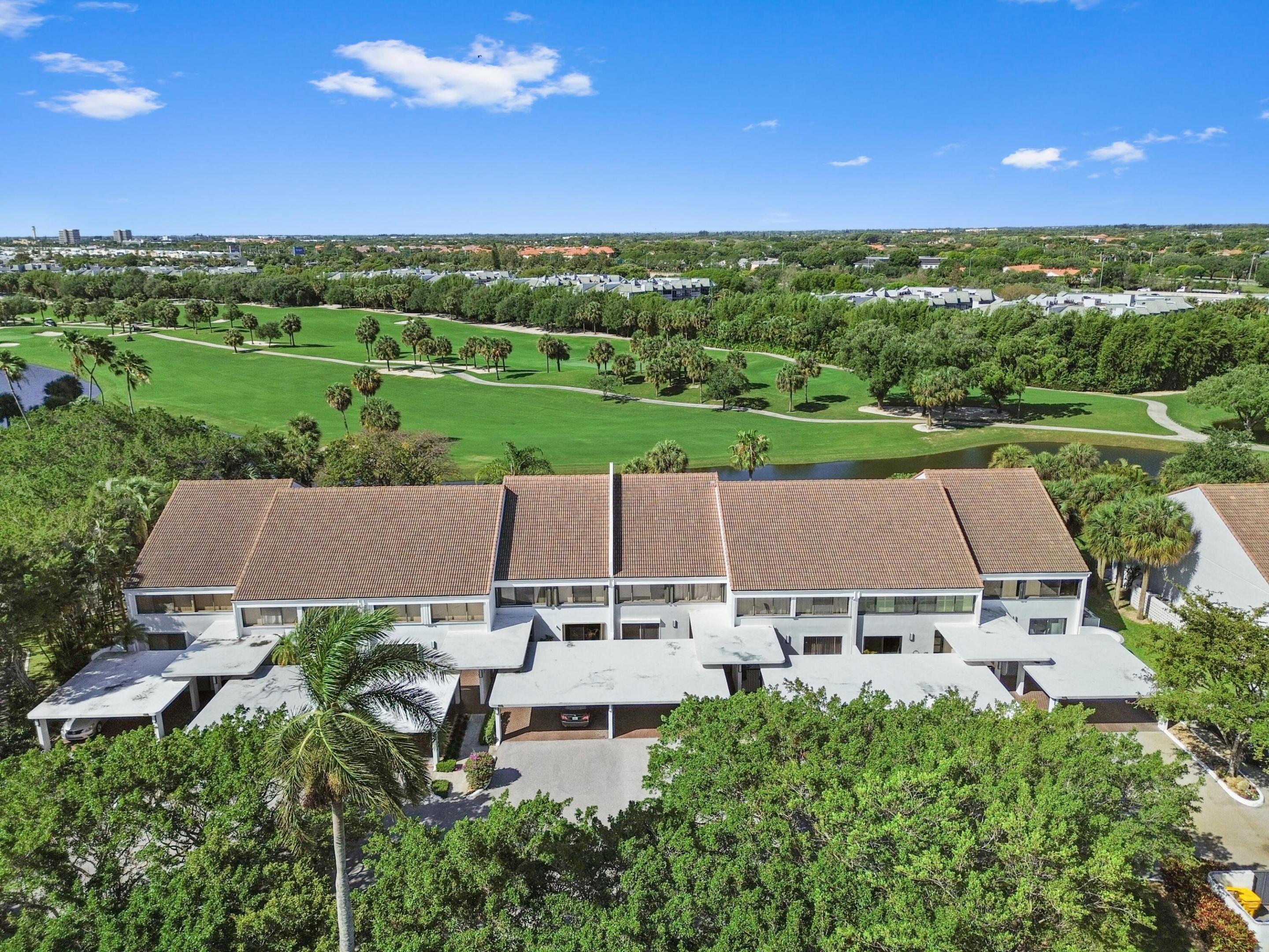 PARLIAMENT GOLF VILLAS CONDO - Residential
