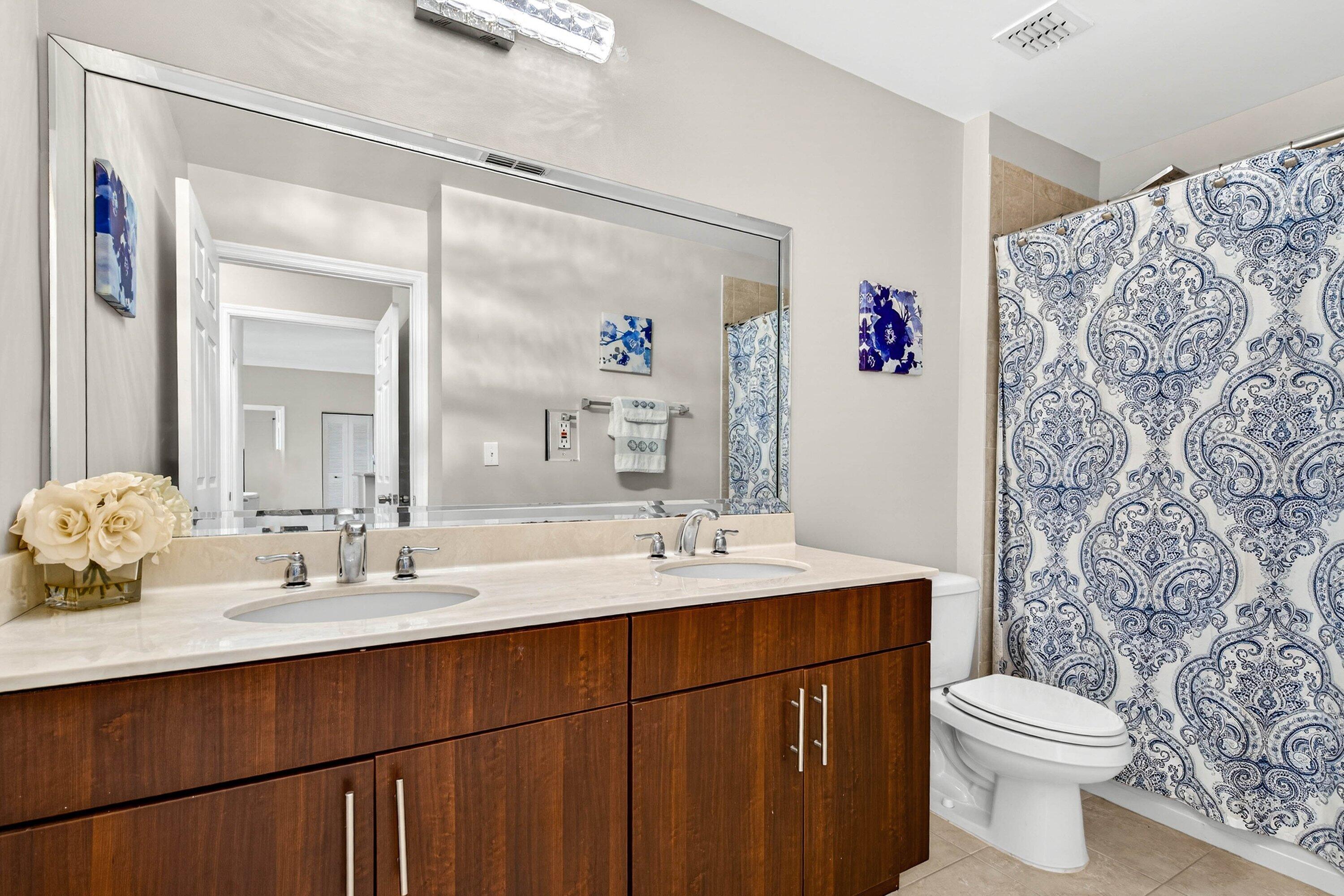 RESIDENCES AT MIDTOWN CONDO - Residential