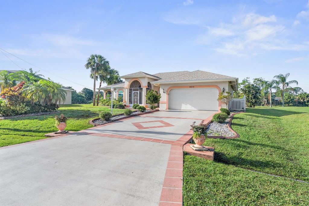 Photo of 4872 NW Ever Road, Port Saint Lucie, FL 34983 (MLS # R10989937)