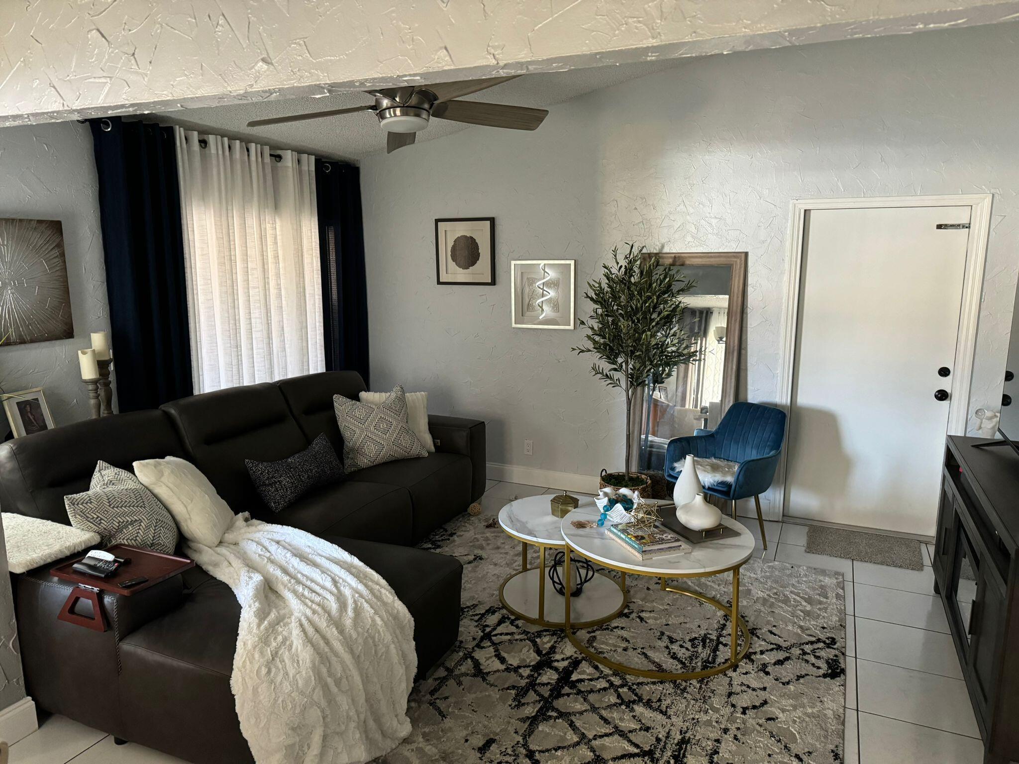 FOREST CONDO - Residential