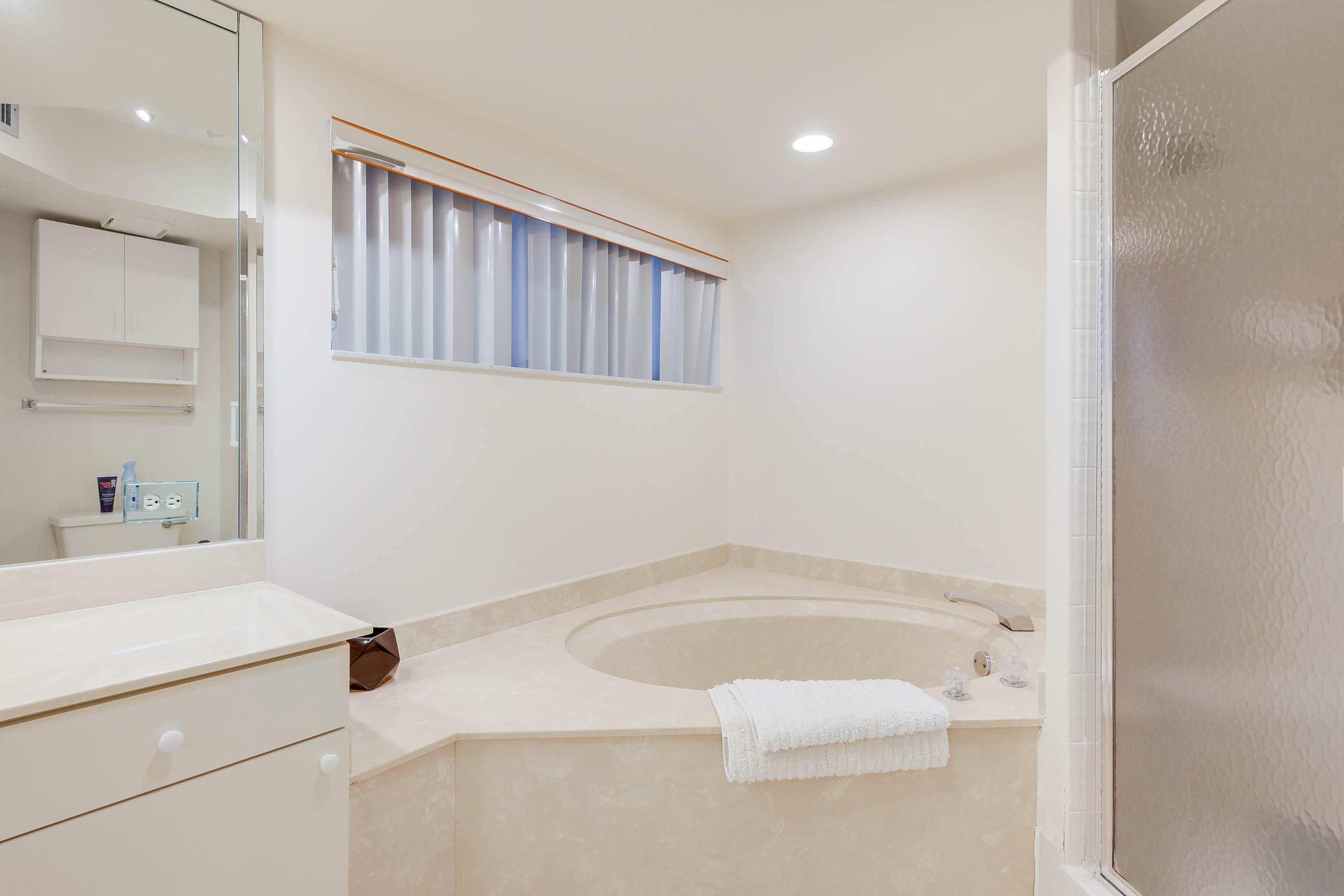 FOUNTAINS SOUTH CONDO 3B - Residential Lease
