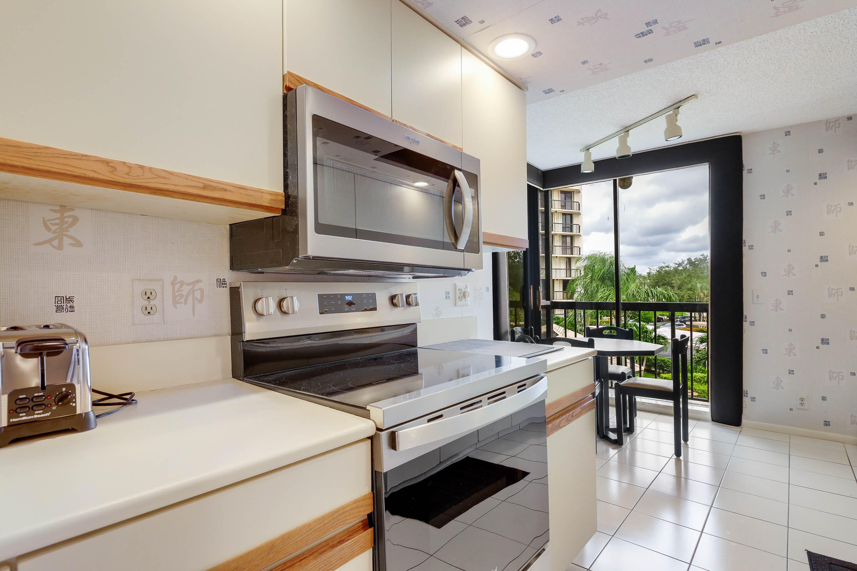 FOUNTAINS SOUTH CONDO 3B - Residential Lease