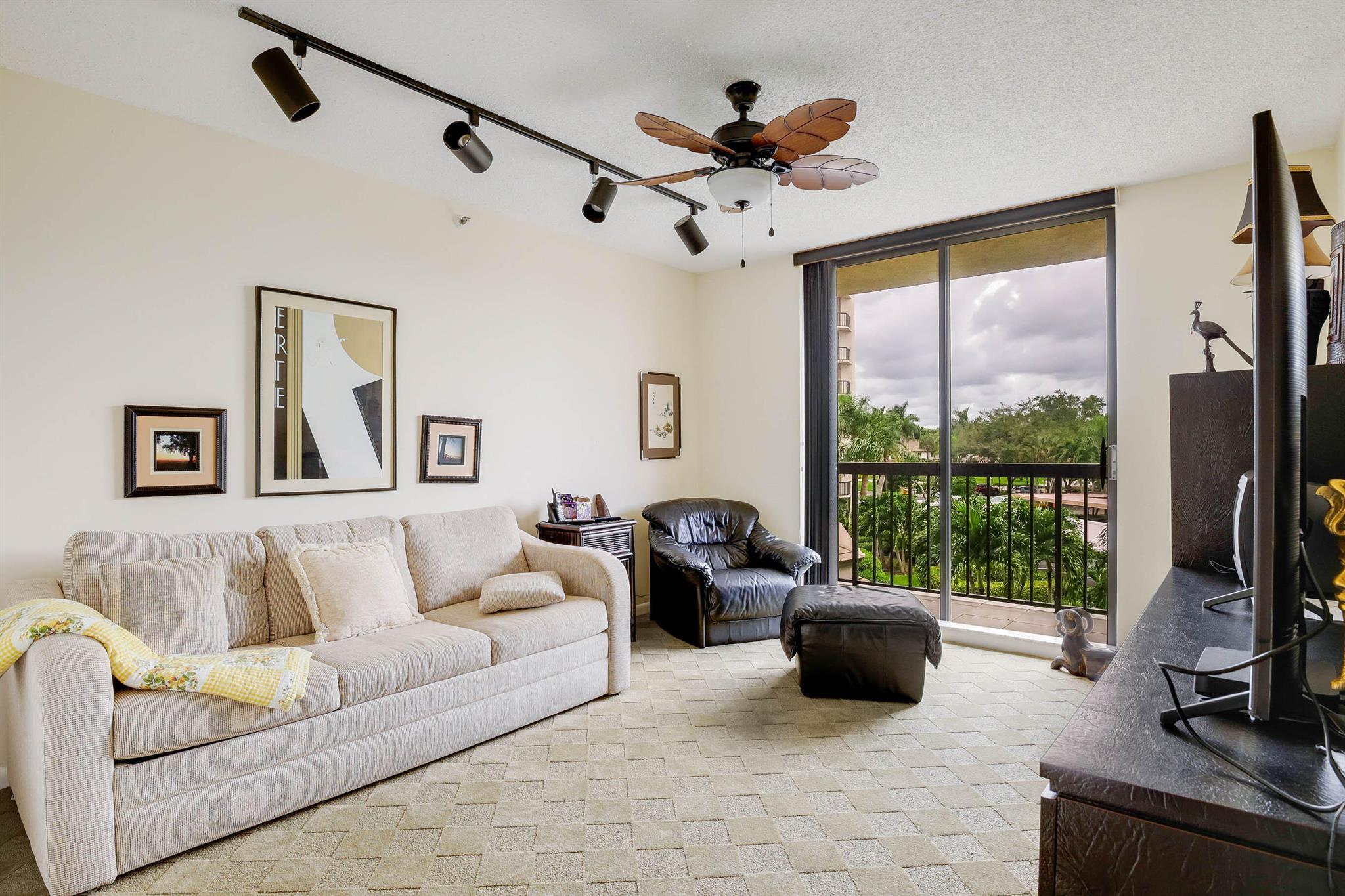FOUNTAINS SOUTH CONDO 3B - Residential Lease