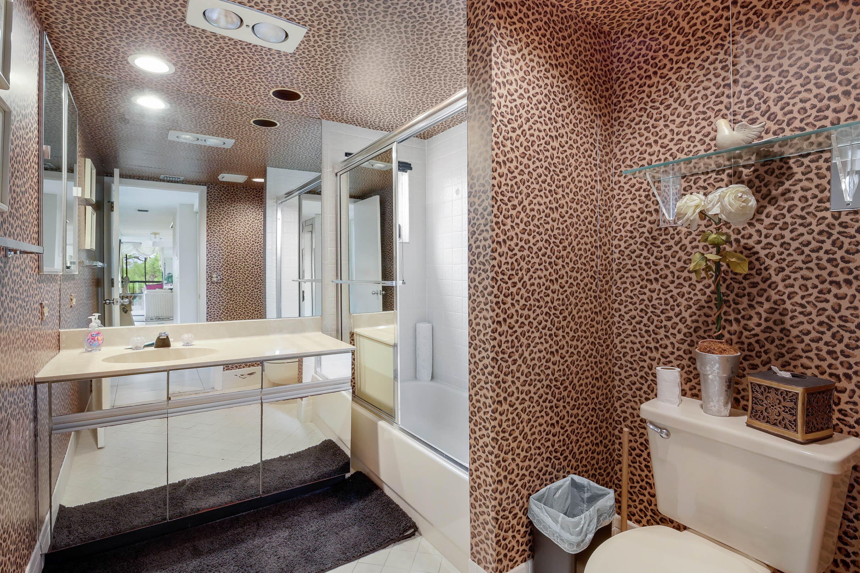 FOUNTAINS SOUTH CONDO 3B - Residential Lease