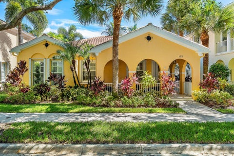 Photo of 153 SAVONA Drive, Jupiter, FL 33458 (MLS # B26061070)