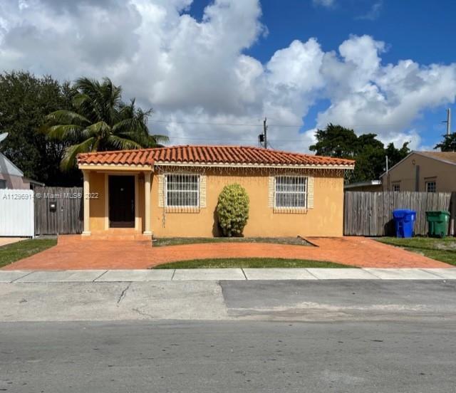 Beautiful Home for rent in the heart of Miami. This home has 4 bedrooms and 3 baths and has been updated with stainless steel appliances, updated bathrooms and a big backyard. Located minutes away from the airport,Coral Gables and Miami Beach. This home won't last long! Call the listing agent with any questions and for showing instructions.