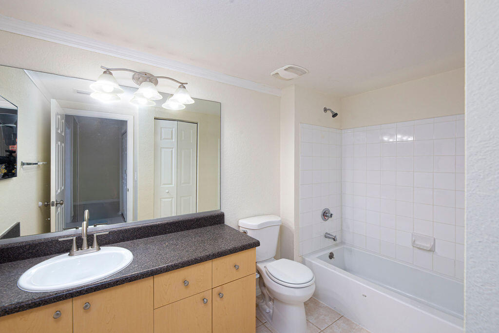 AVENTINE AT MIRAMAR CONDO - Residential Lease