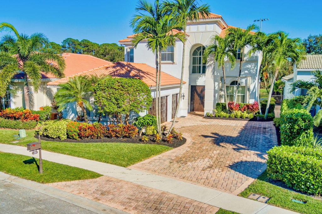 Photo of 153 Via Condado Way, Palm Beach Gardens, FL 33418 (MLS # R11039733)