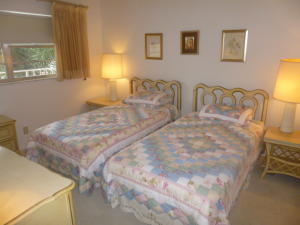 VILLAGE ROYALE GREENHILL CONDO - Residential