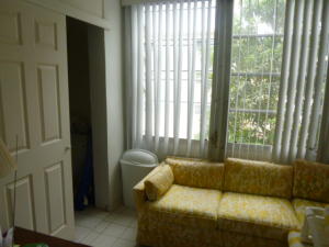 VILLAGE ROYALE GREENHILL CONDO - Residential